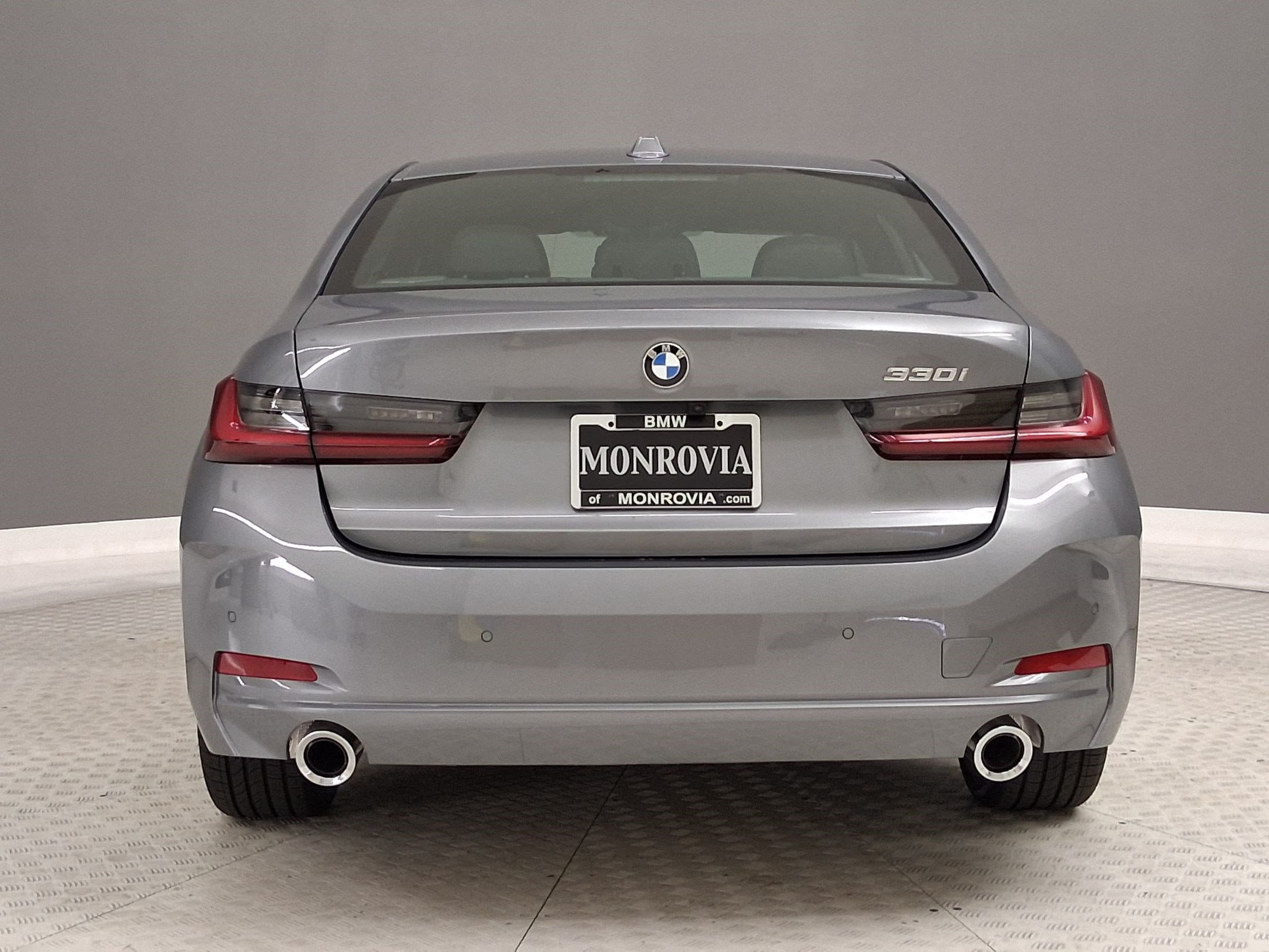2026 BMW 3 Series 330i - Photo 8