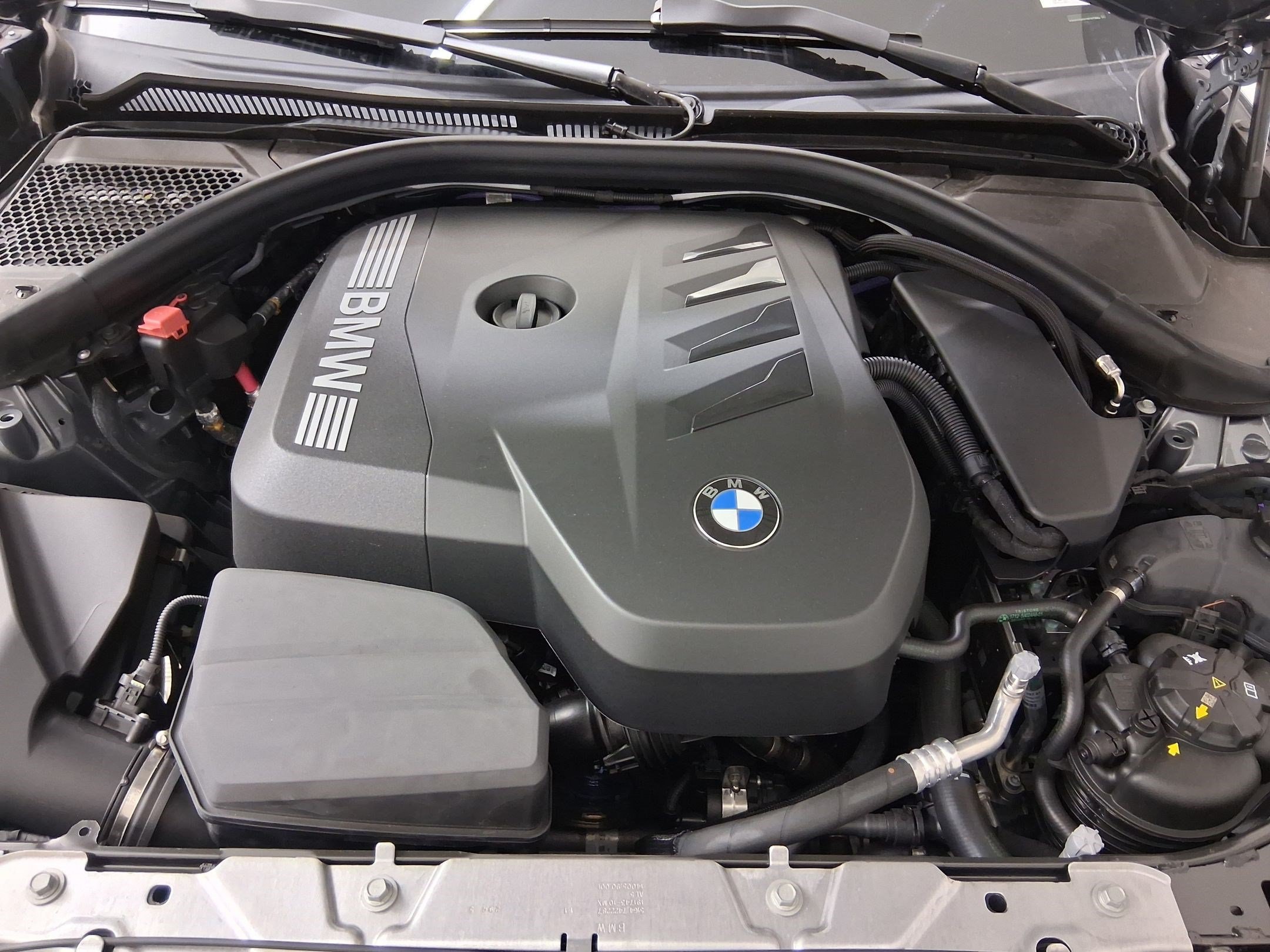 2026 BMW 3 Series 330i - Photo 31