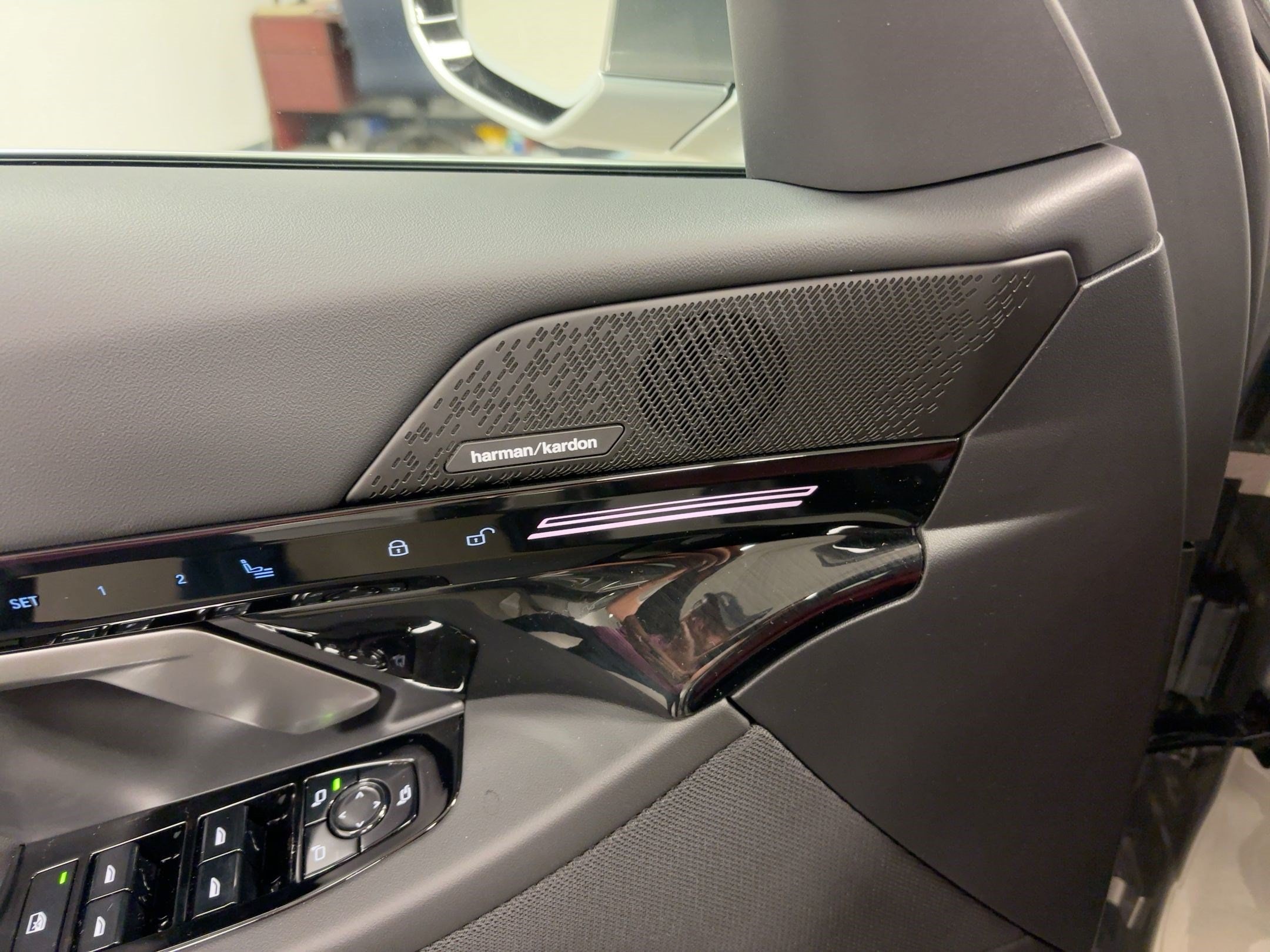 2026 BMW 5 Series 530i - Photo 21