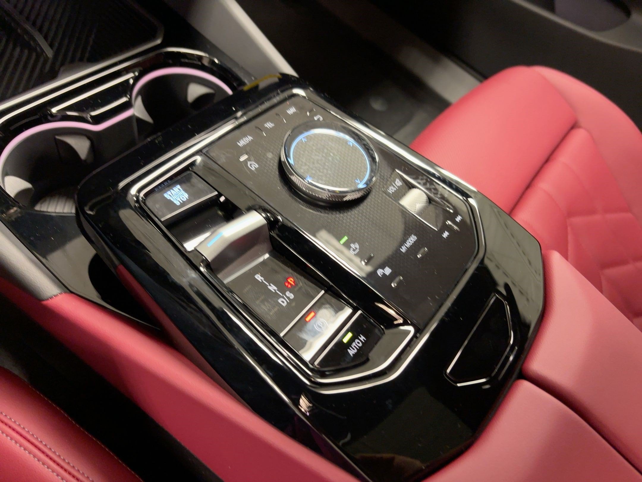 2026 BMW 5 Series 530i - Photo 16