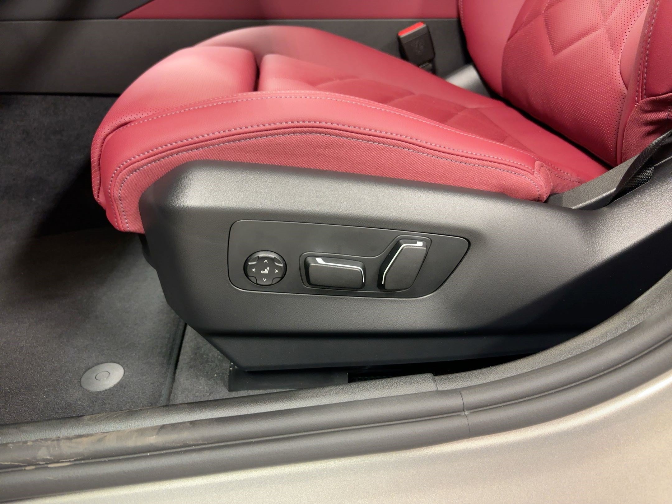 2026 BMW 5 Series 530i - Photo 11