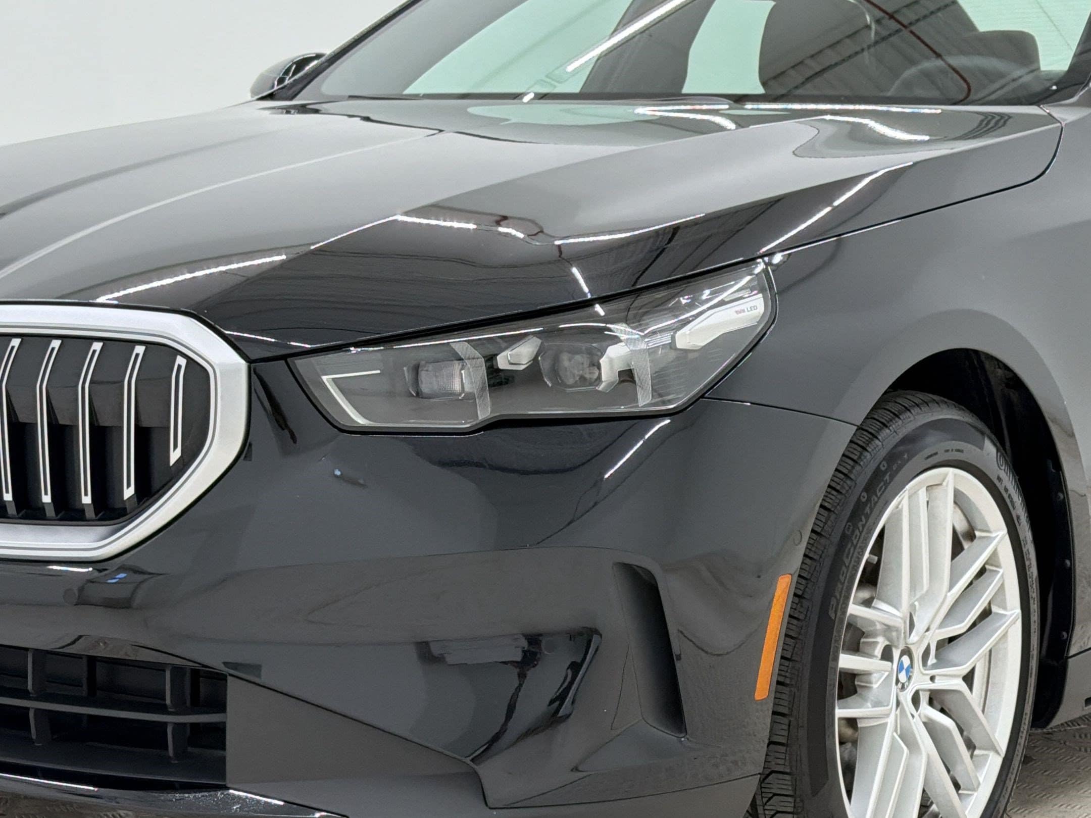 2025 BMW 5 Series 530i - Photo 11