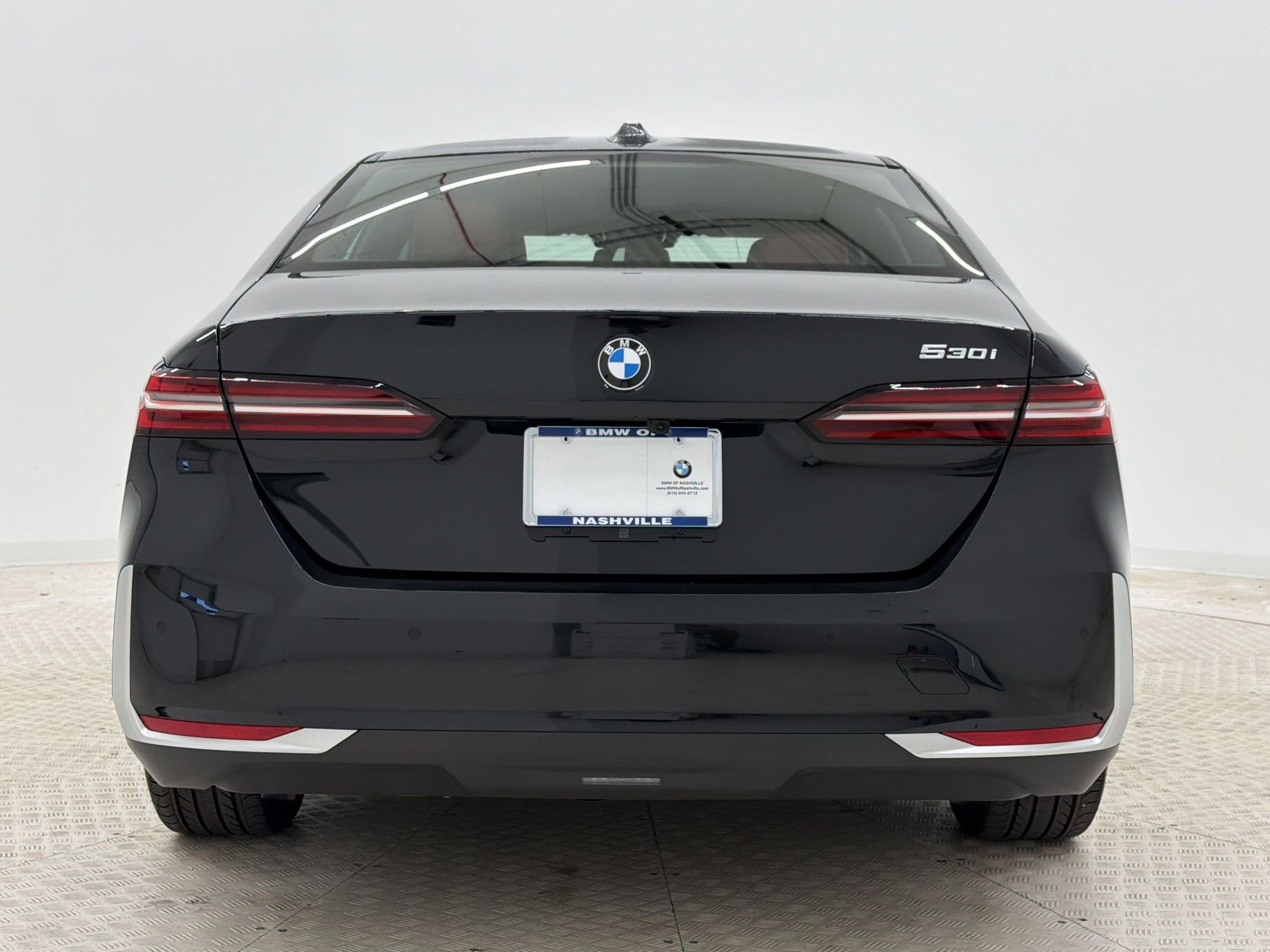2025 BMW 5 Series 530i - Photo 10