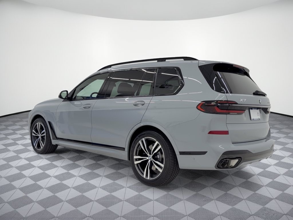 New 2027 BMW X7 xDrive40i SUV