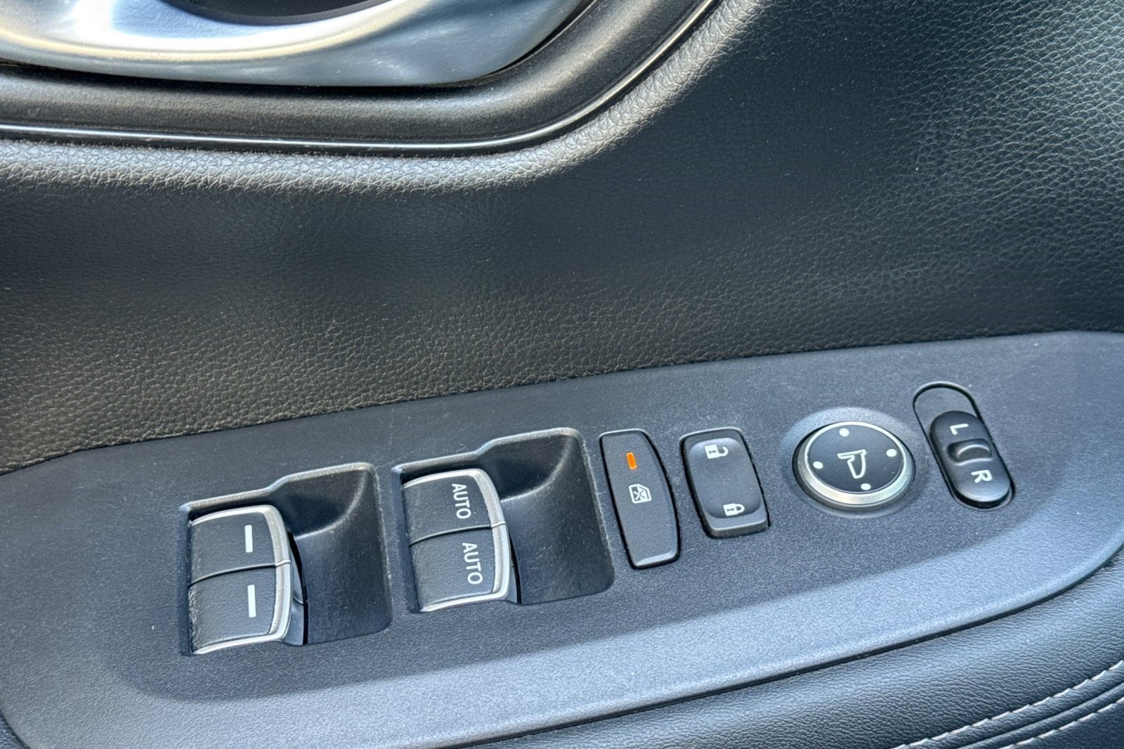 2024 Honda HR-V EX-L - Photo 13