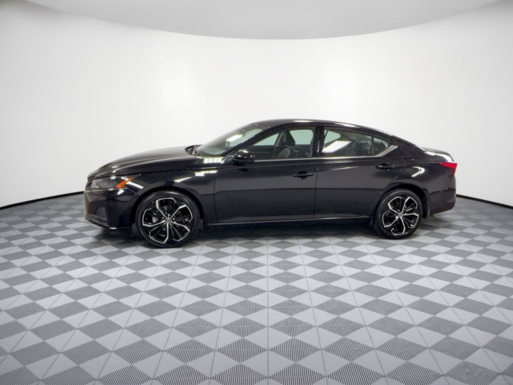 Used 2025 Nissan Altima SR SR AWD