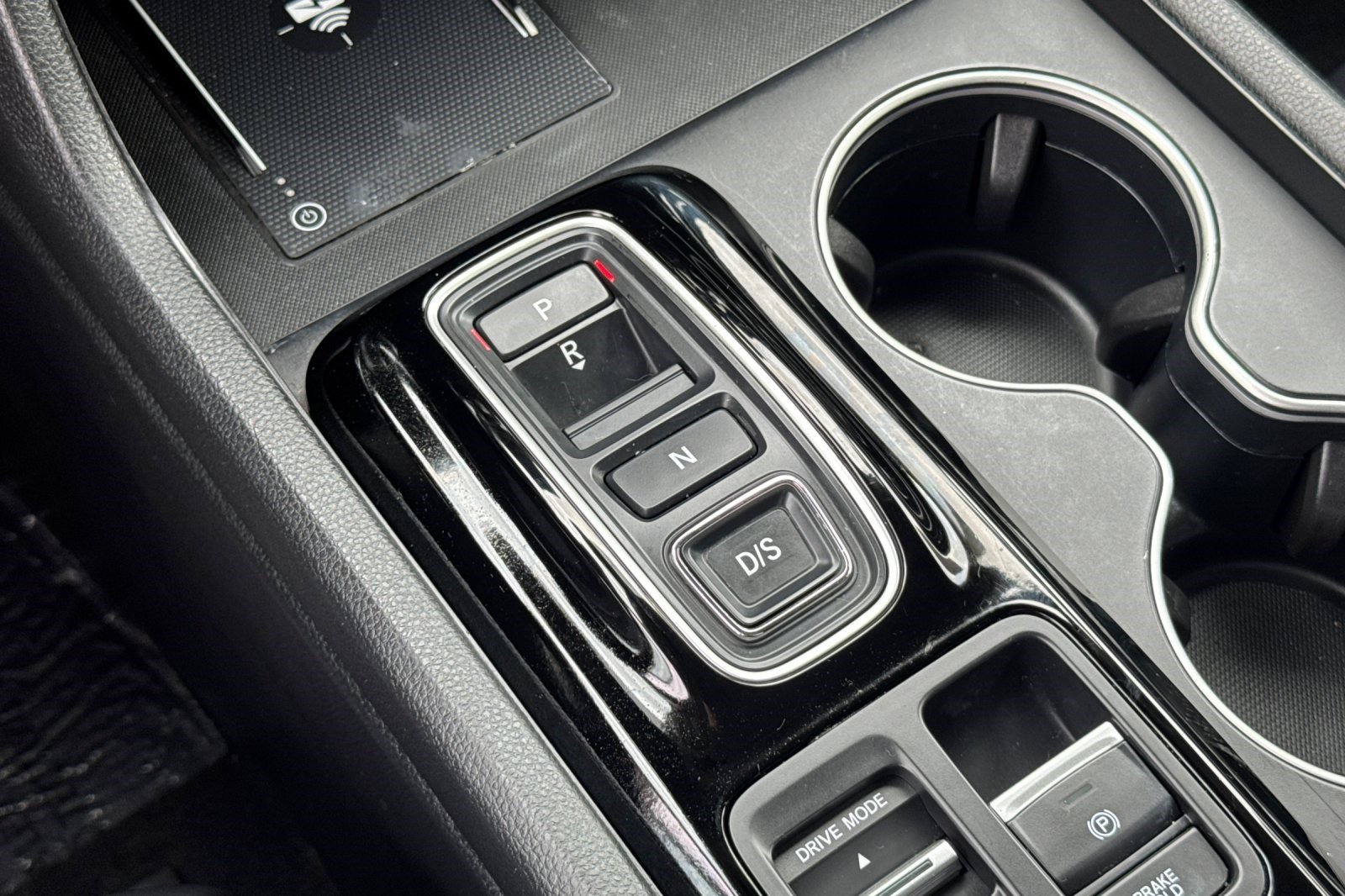 2025 Honda Pilot Touring - Photo 18