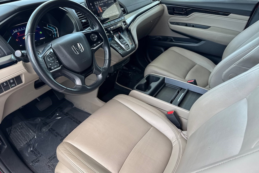Used 2022 Honda Odyssey Touring Van