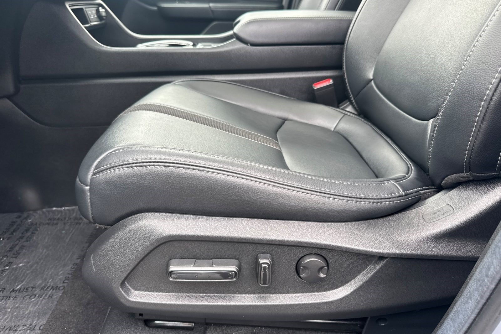 2025 Honda Pilot Touring - Photo 15