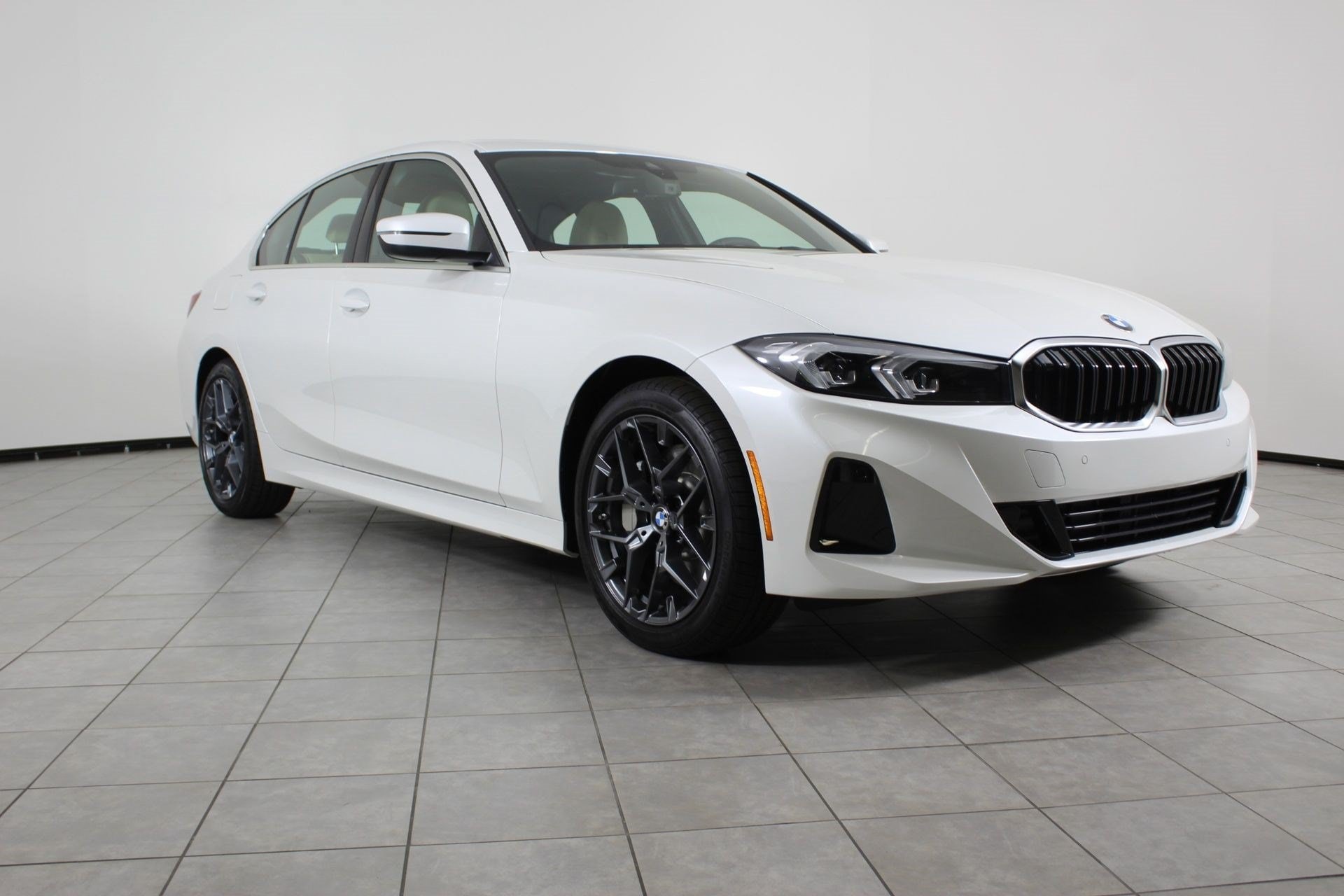2026 BMW 3 Series 330i - Photo 7