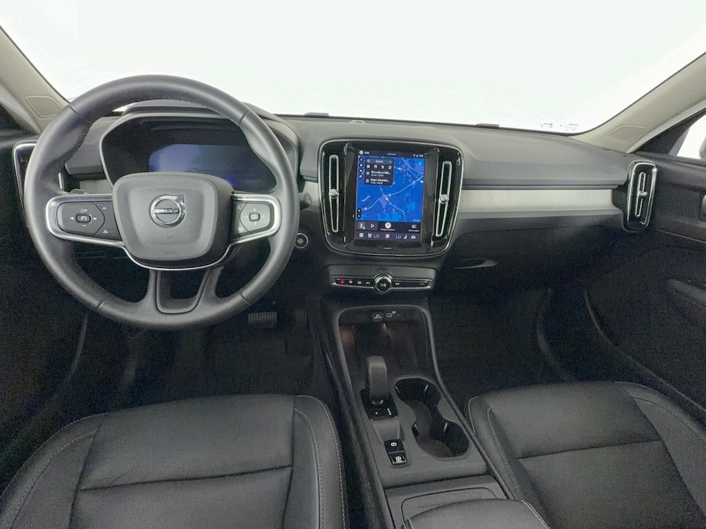Used 2025 Volvo XC40 Core Bright Theme SUV