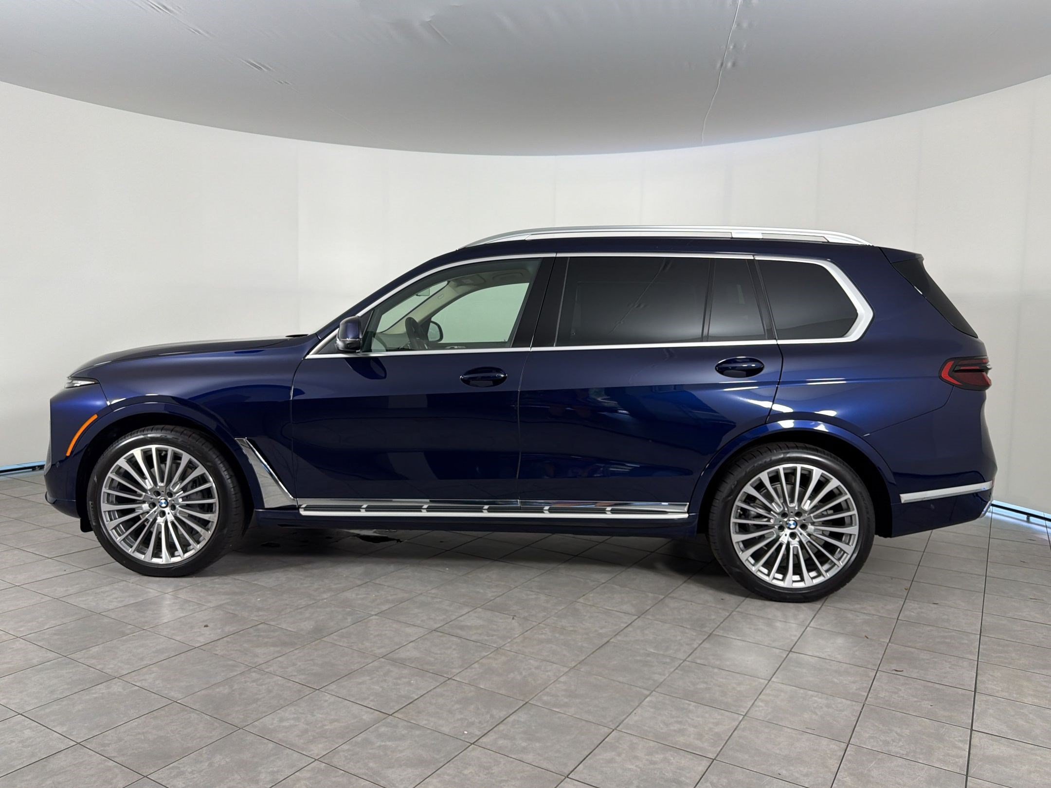 New 2027 BMW X7 xDrive40i SUV
