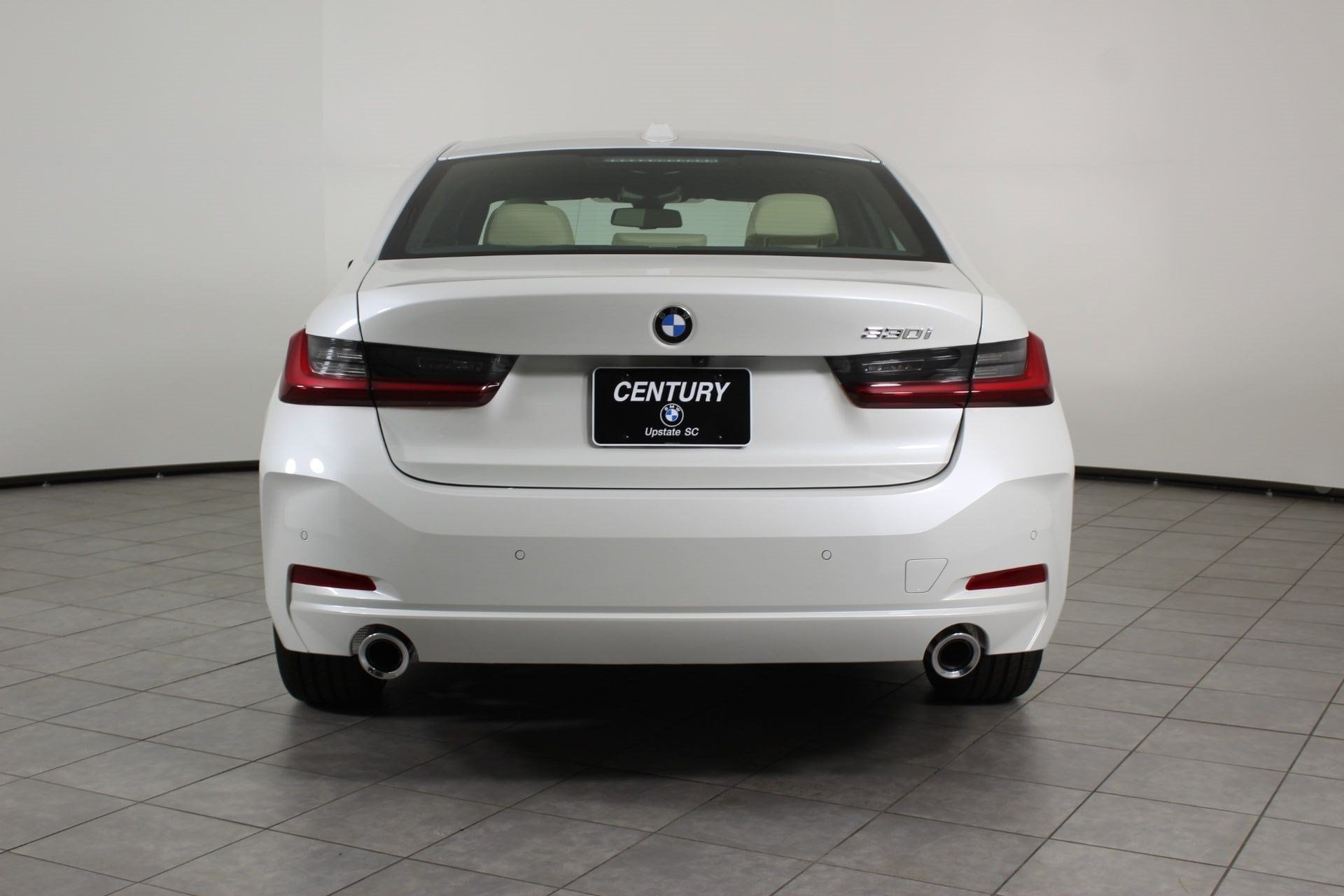 2026 BMW 3 Series 330i - Photo 10