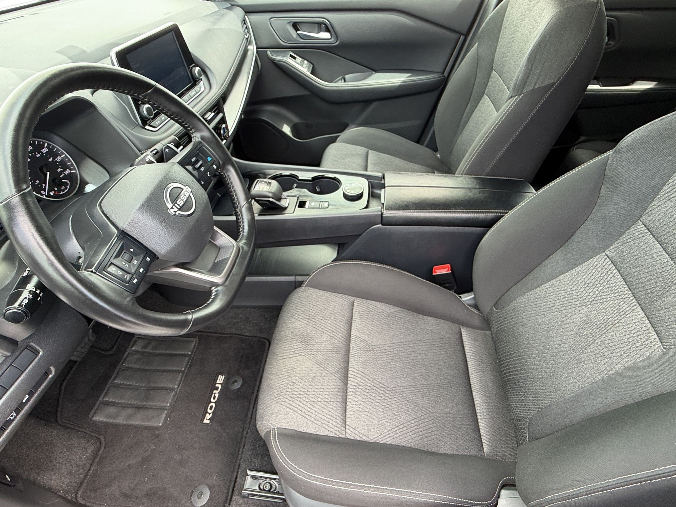 2025 Nissan Rogue SV - Photo 5