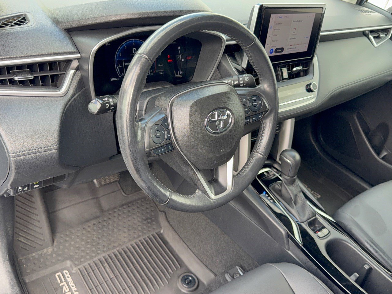 Used 2023 Toyota Corolla Cross Corolla Cross XLE (XLE 2WD (Natl)) SUV