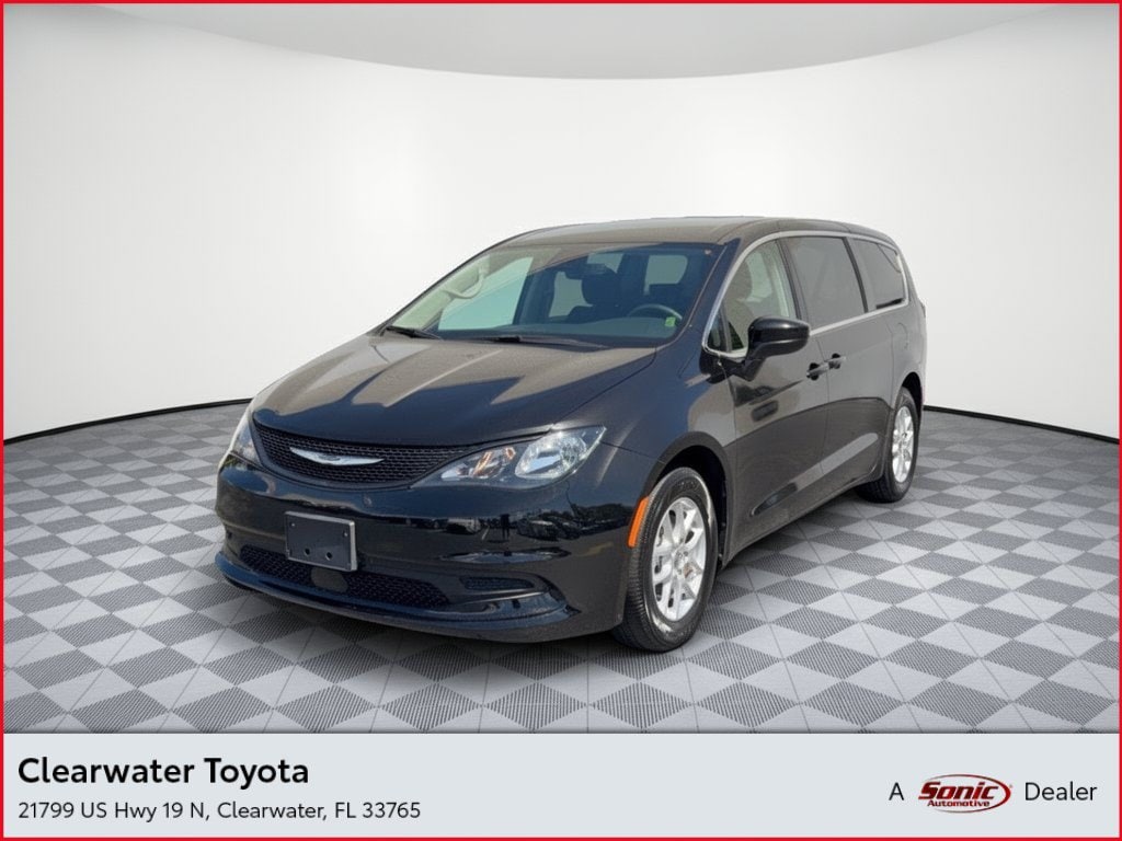 2023 Chrysler Voyager