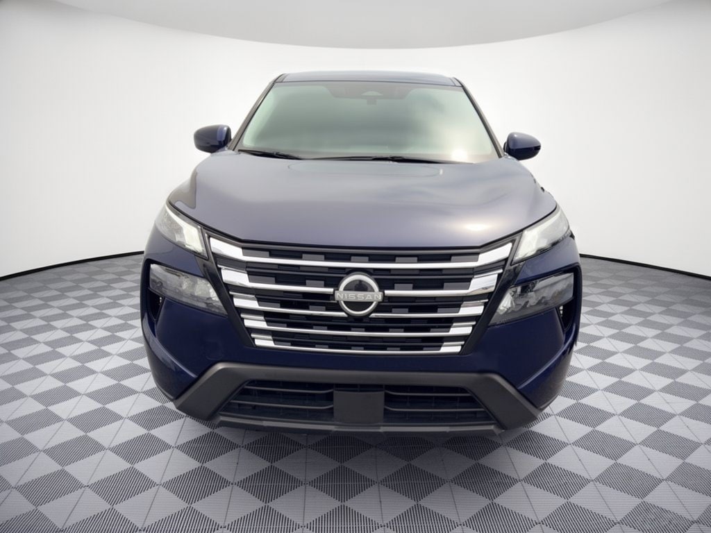 2025 Nissan Rogue SV - Photo 6