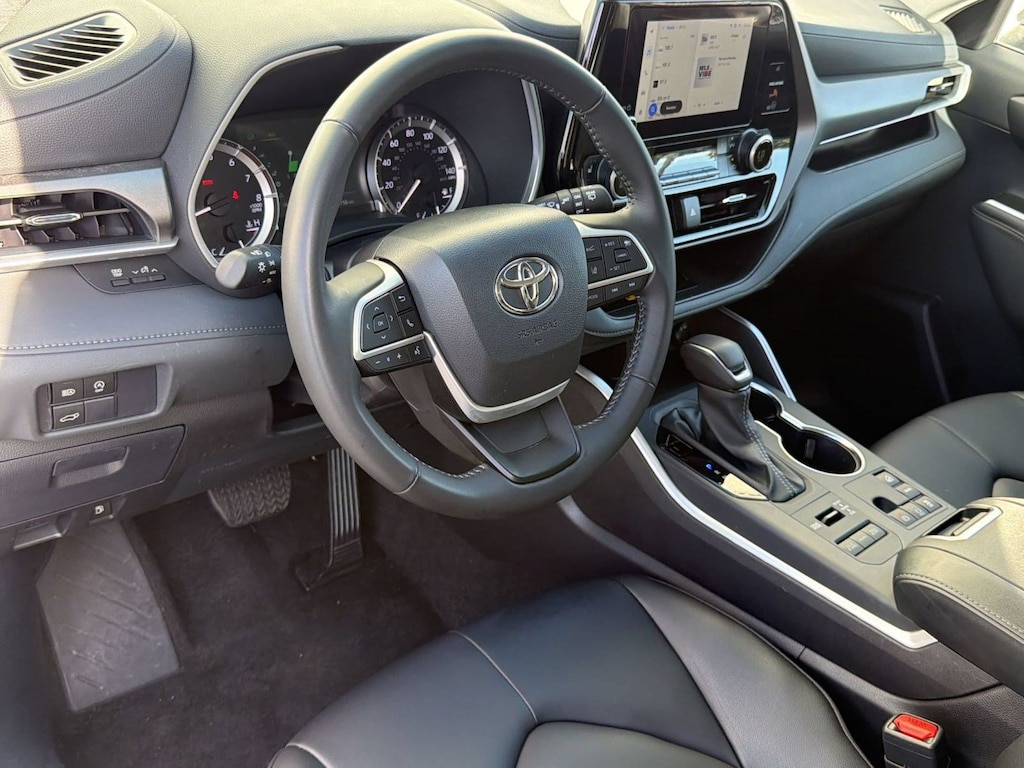 Used 2026 Toyota Highlander Highlander XLE (XLE AWD (Natl)) SUV