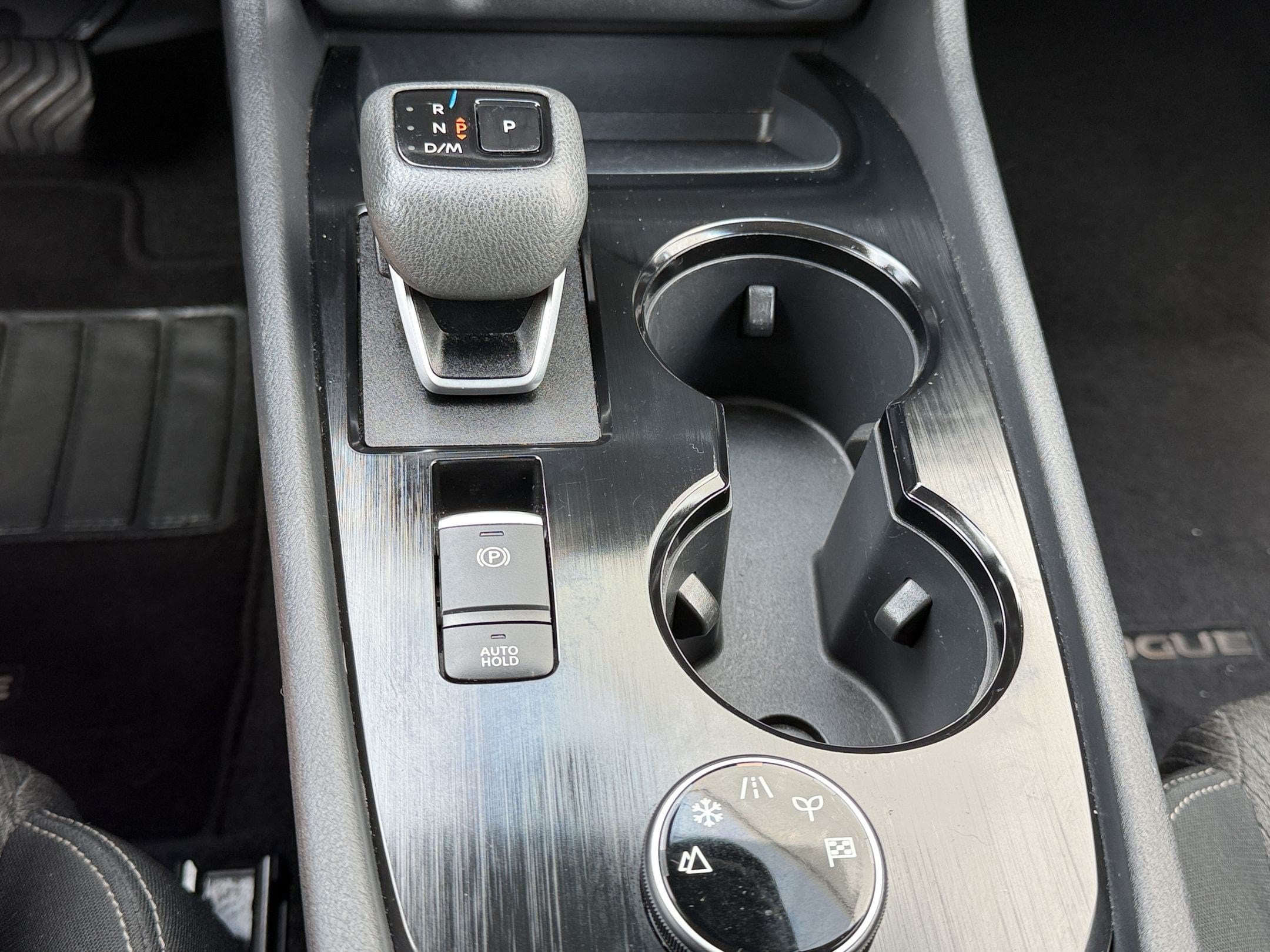 2025 Nissan Rogue SV - Photo 20