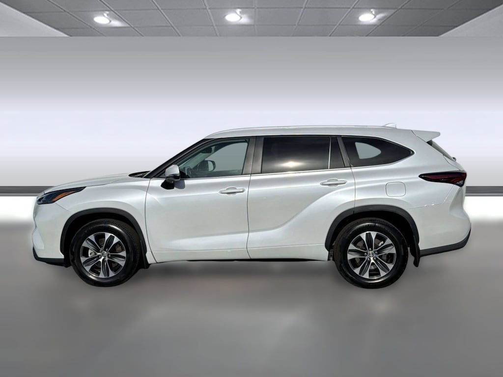 Used 2026 Toyota Highlander Highlander XLE (XLE AWD (Natl)) SUV