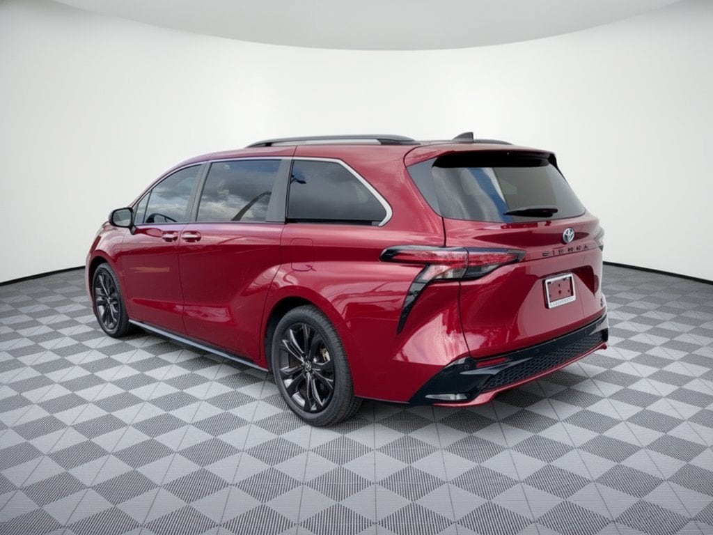 Certified 2024 Toyota Sienna Sienna XSE (XSE FWD 7-Passenger (SE)) Van Passenger Van