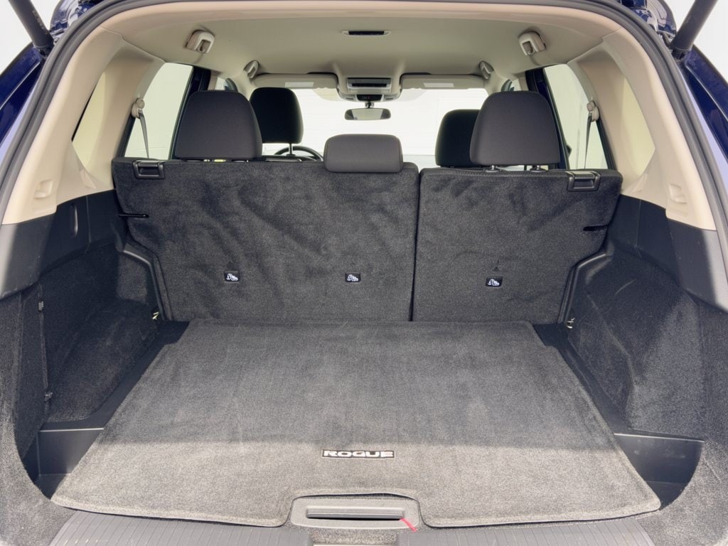 2025 Nissan Rogue SV - Photo 28