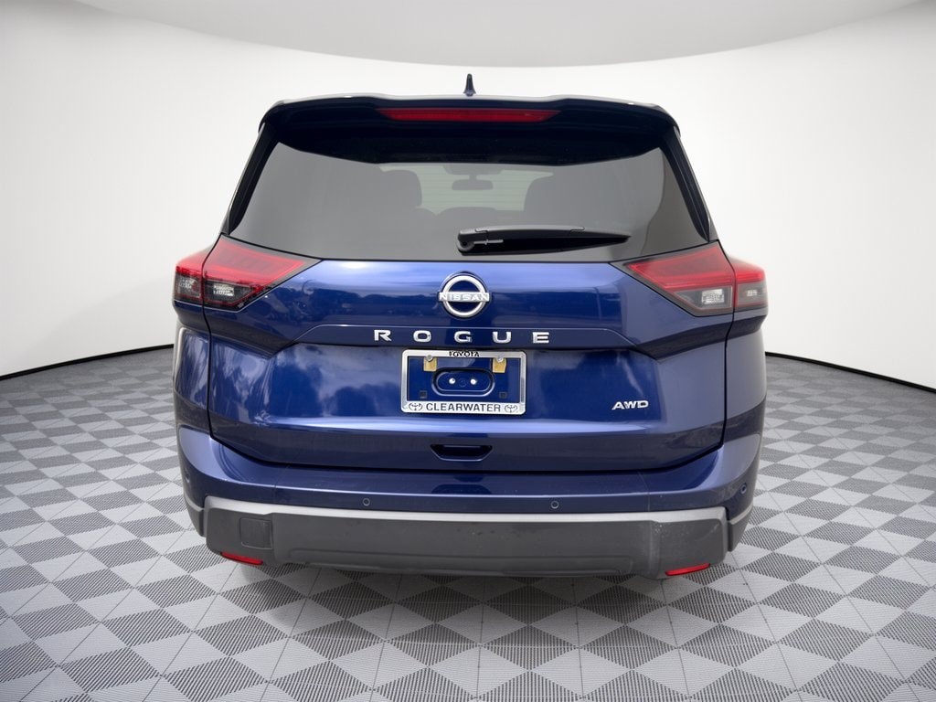 2025 Nissan Rogue SV - Photo 11
