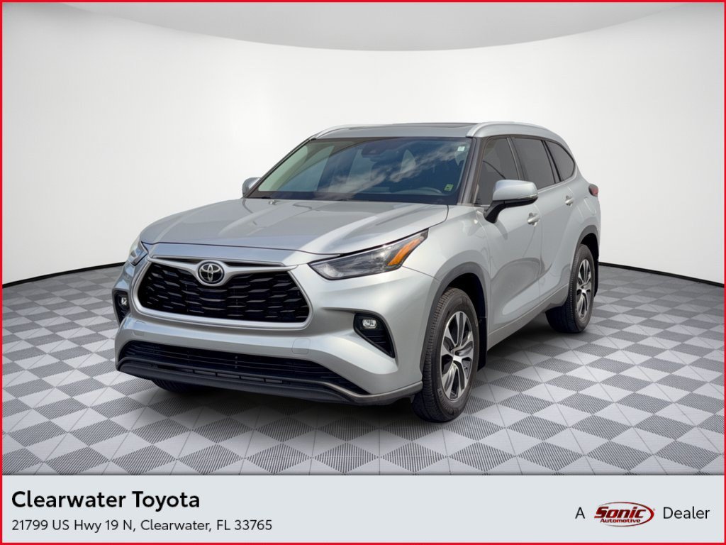 Used 2023 Toyota Highlander Highlander Platinum (Platinum FWD (Natl)) SUV for sale in Fort Myers