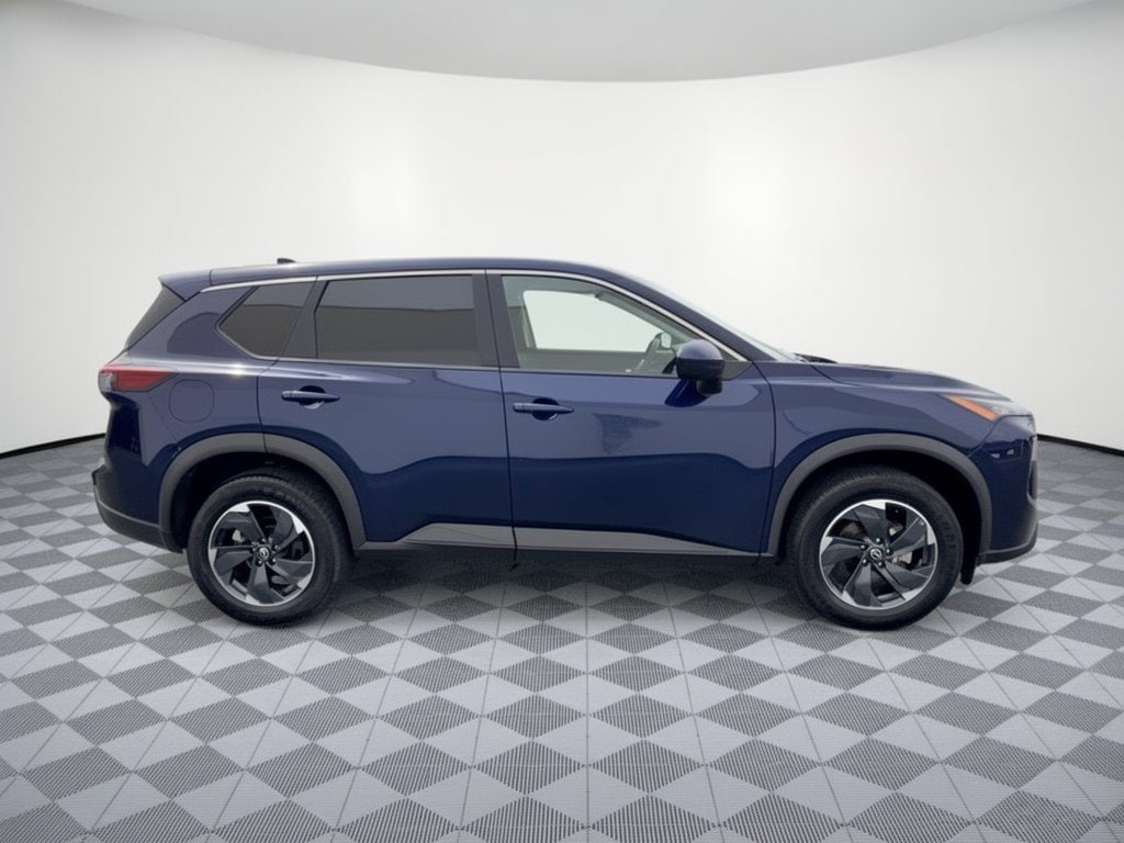 2025 Nissan Rogue SV - Photo 8