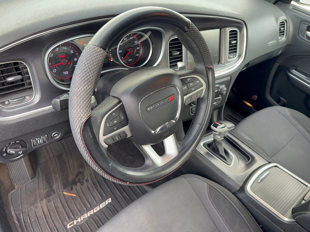 Used 2016 Dodge Charger Charger SXT (4dr Sdn SXT RWD) Sedan