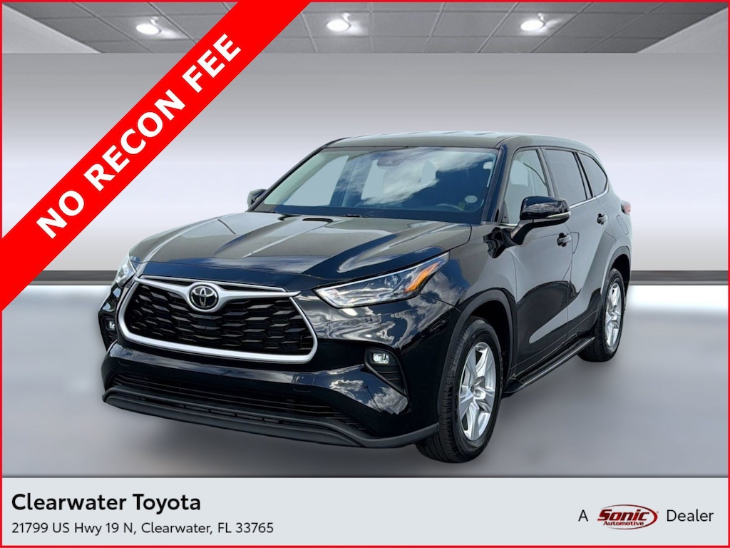 Used 2022 Toyota Highlander Highlander LE (LE FWD (Natl)) SUV