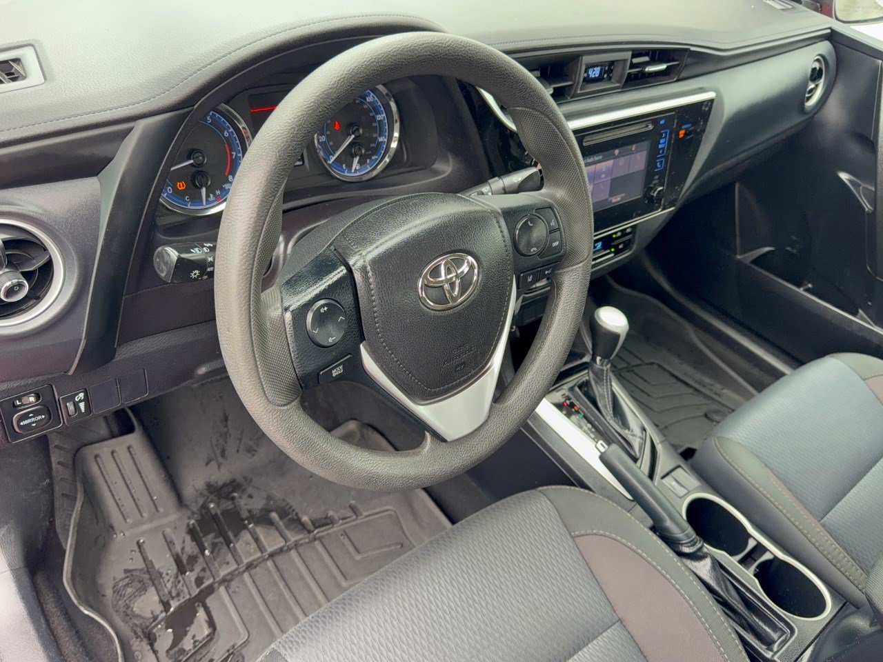 Used 2019 Toyota Corolla Corolla LE (LE CVT (Natl)) Sedan