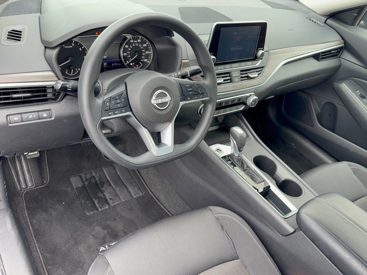 Used 2025 Nissan Altima Altima SV FWD (SV FWD) Sedan
