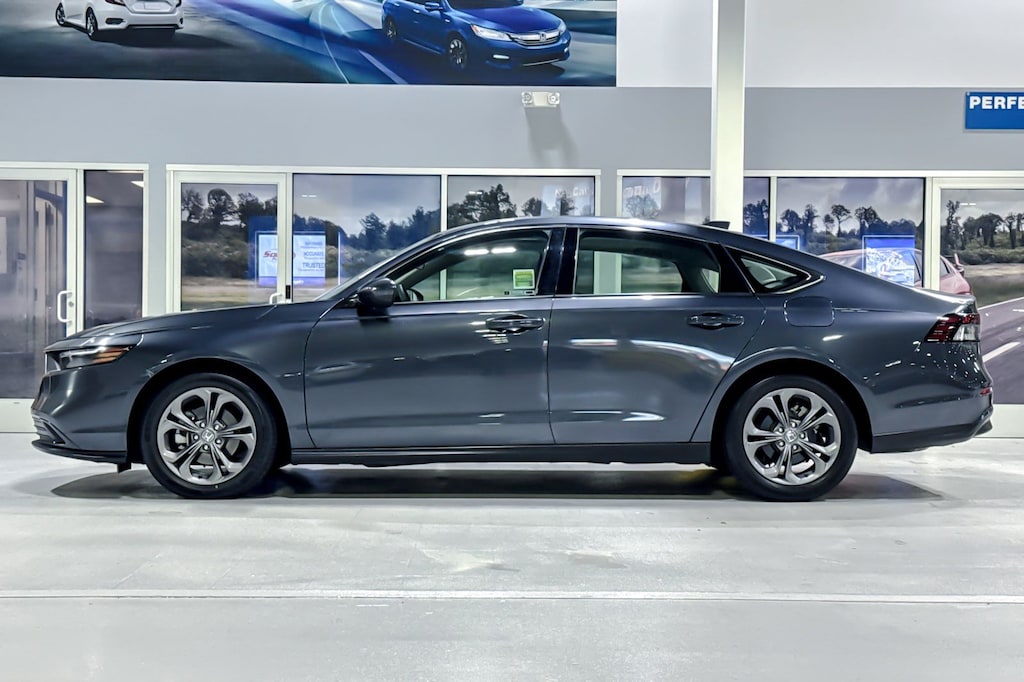 Used 2024 Honda Accord EX Sedan