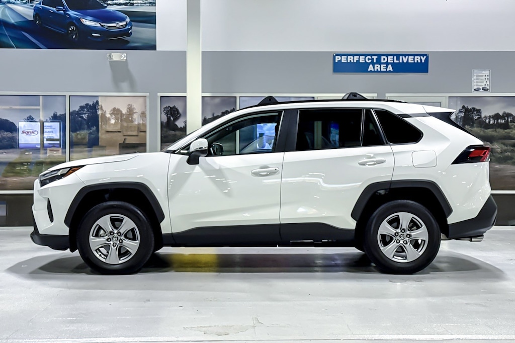Used 2025 Toyota RAV4 XLE SUV