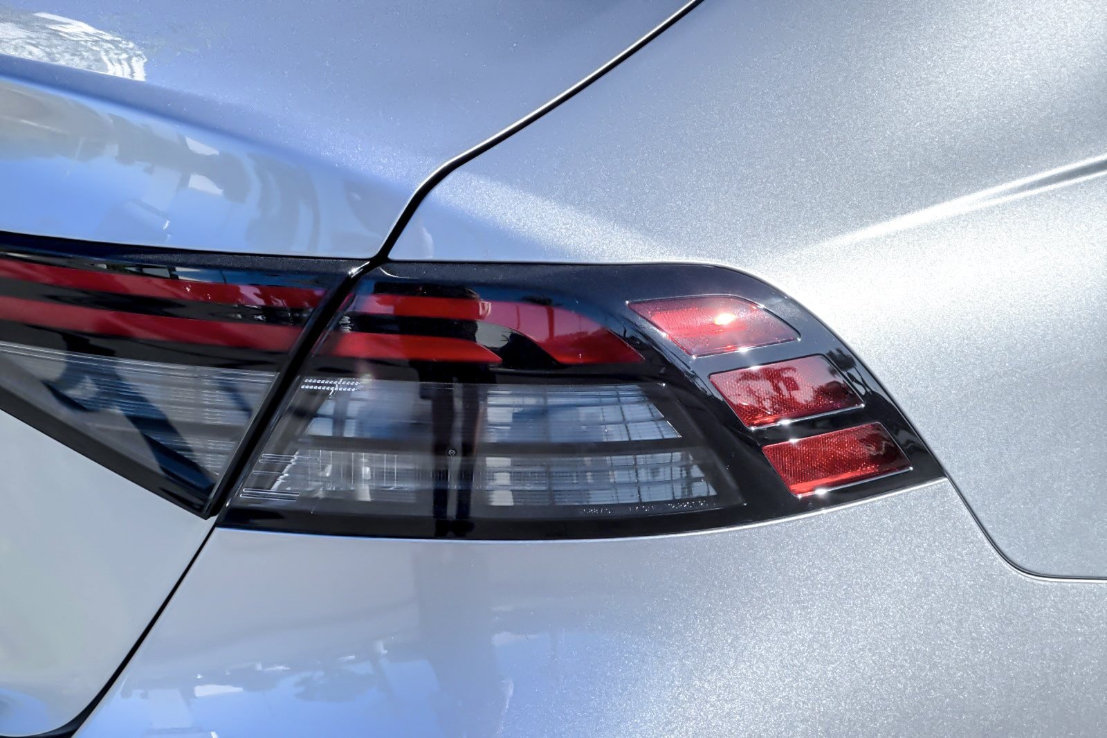 2026 Honda Accord Hybrid EX-L - Photo 12