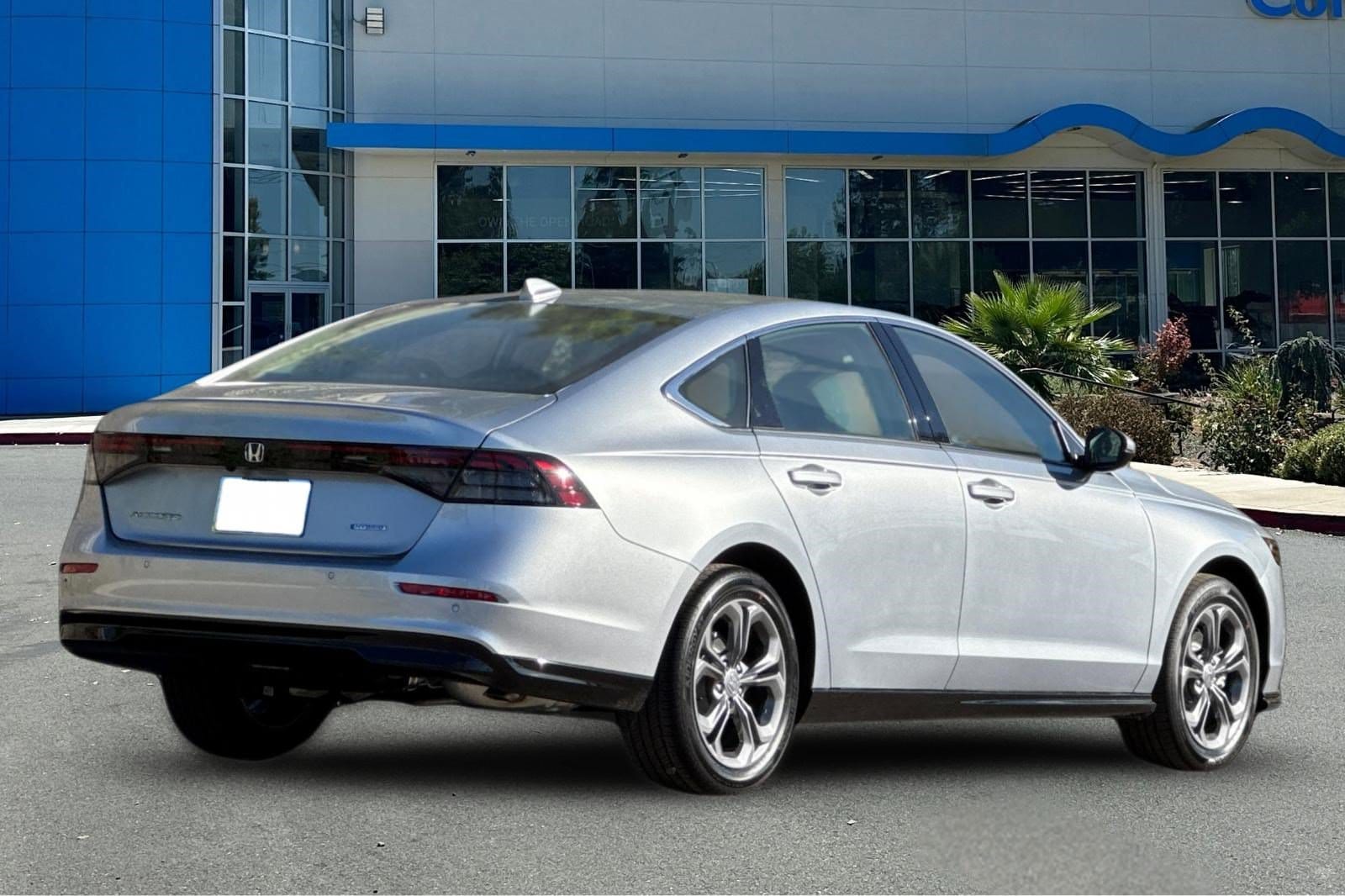 2026 Honda Accord Hybrid EX-L - Photo 8