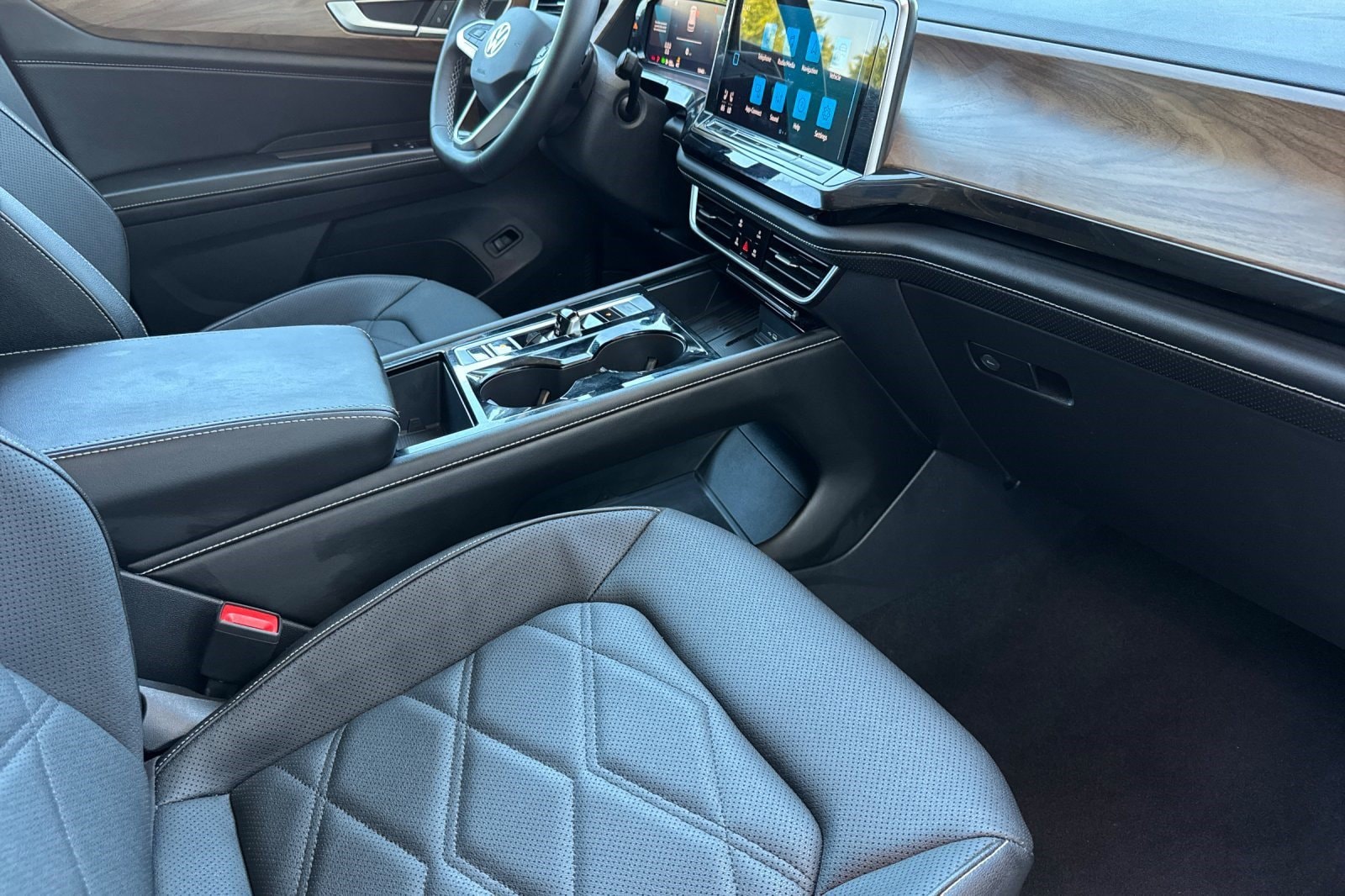 2026 Volkswagen Atlas SE w/Tech - Photo 33