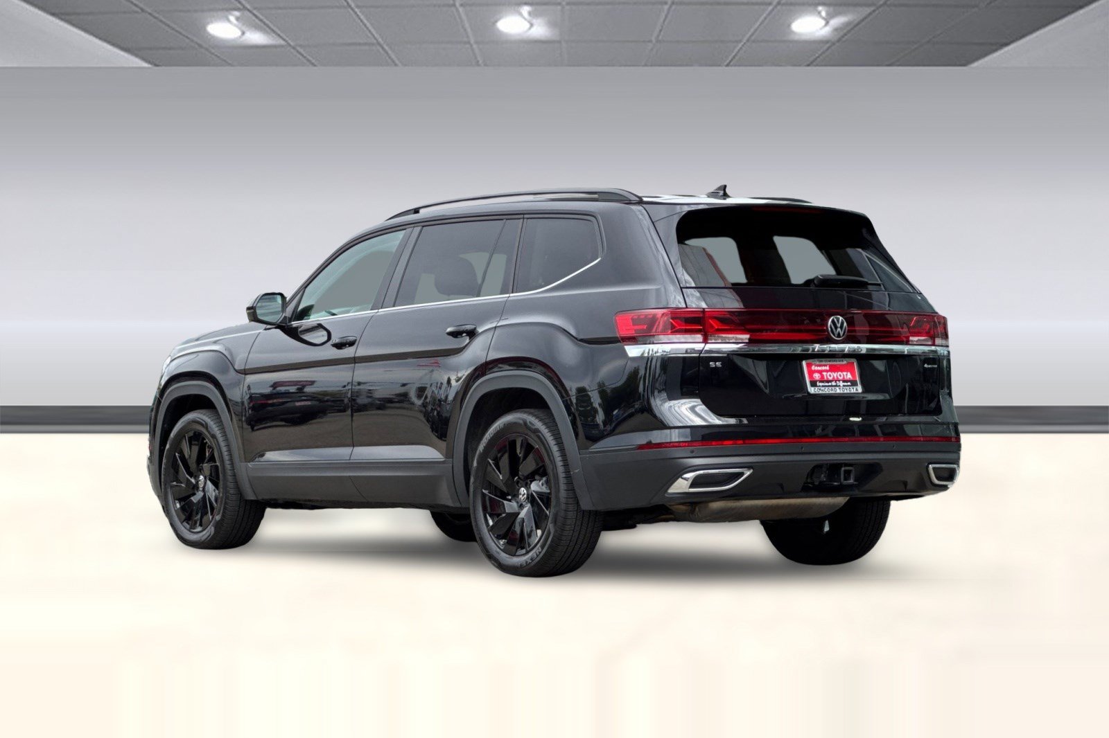 Used 2026 Volkswagen Atlas 2.0T SE w/Technology SUV