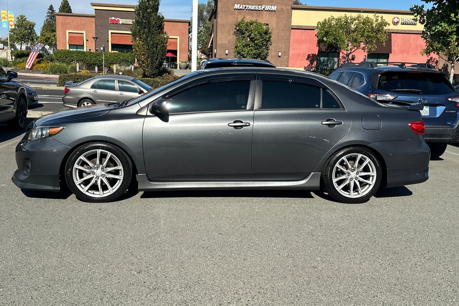 Used 2011 Toyota Corolla LE with VIN 2T1BU4EEXBC707141 for sale in Concord, CA