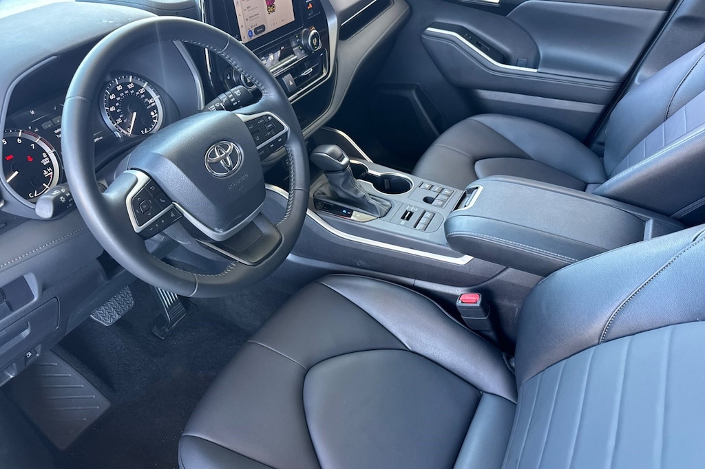 Used 2026 Toyota Highlander XLE SUV