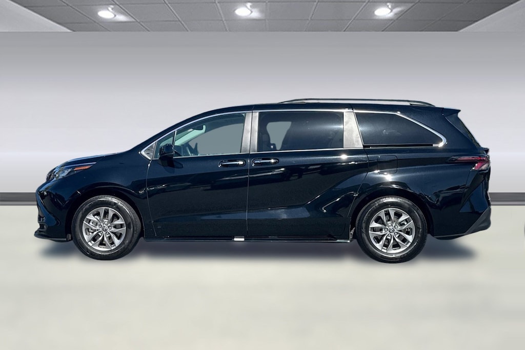 Used 2026 Toyota Sienna XLE Van Passenger Van