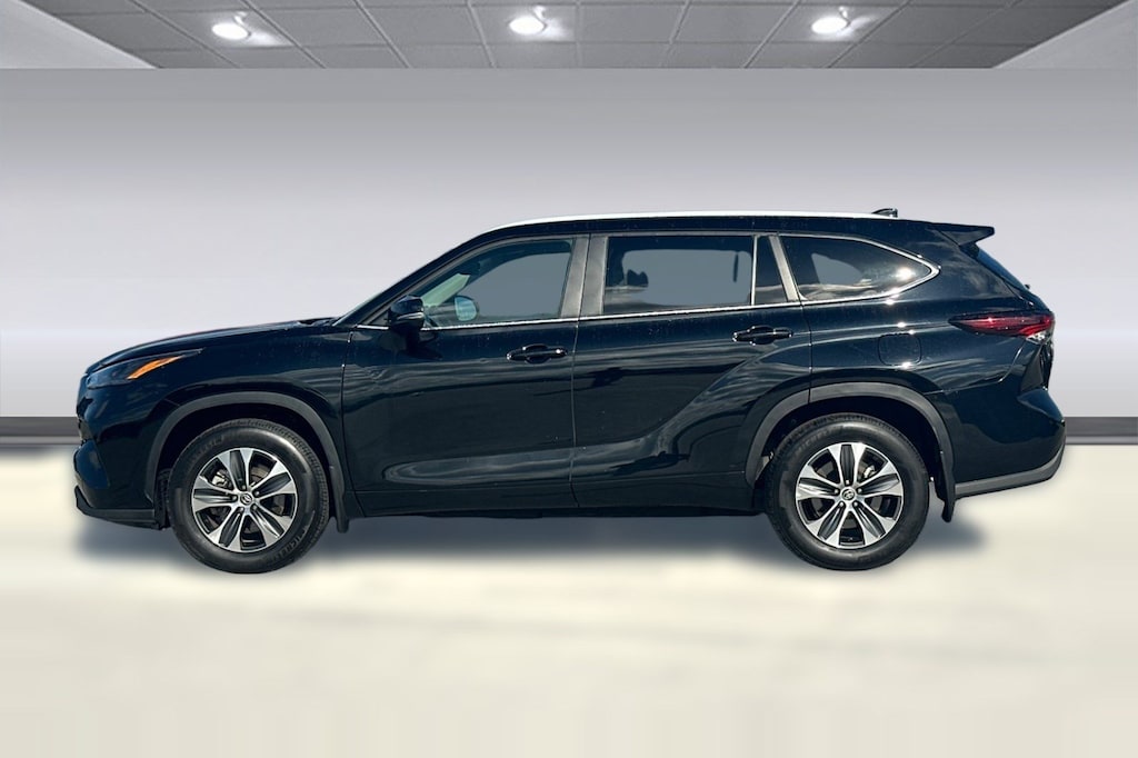 Used 2026 Toyota Highlander XLE SUV