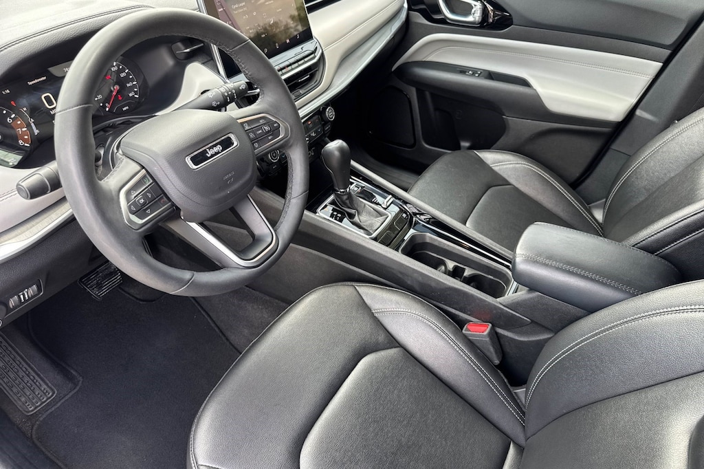 Used 2025 Jeep Compass Limited SUV