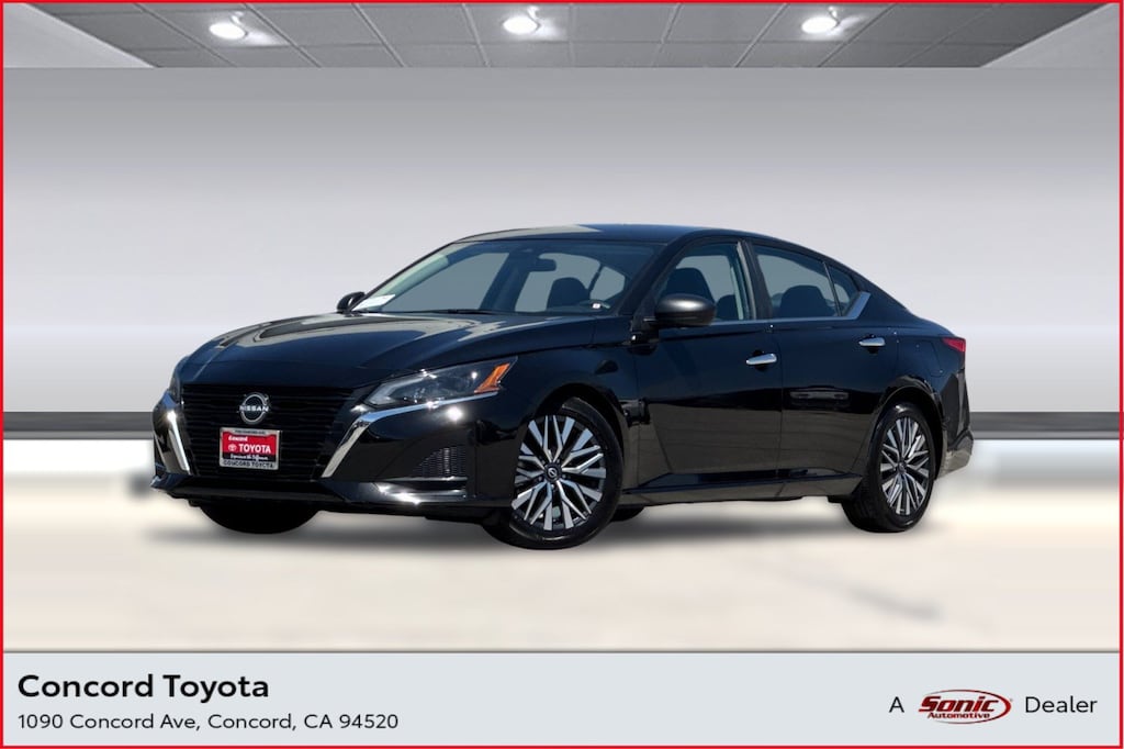 Used 2025 Nissan Altima SV Sedan