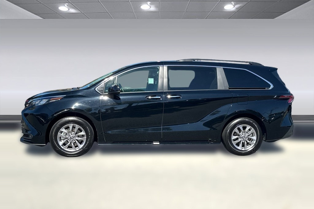 Used 2026 Toyota Sienna XLE Van Passenger Van
