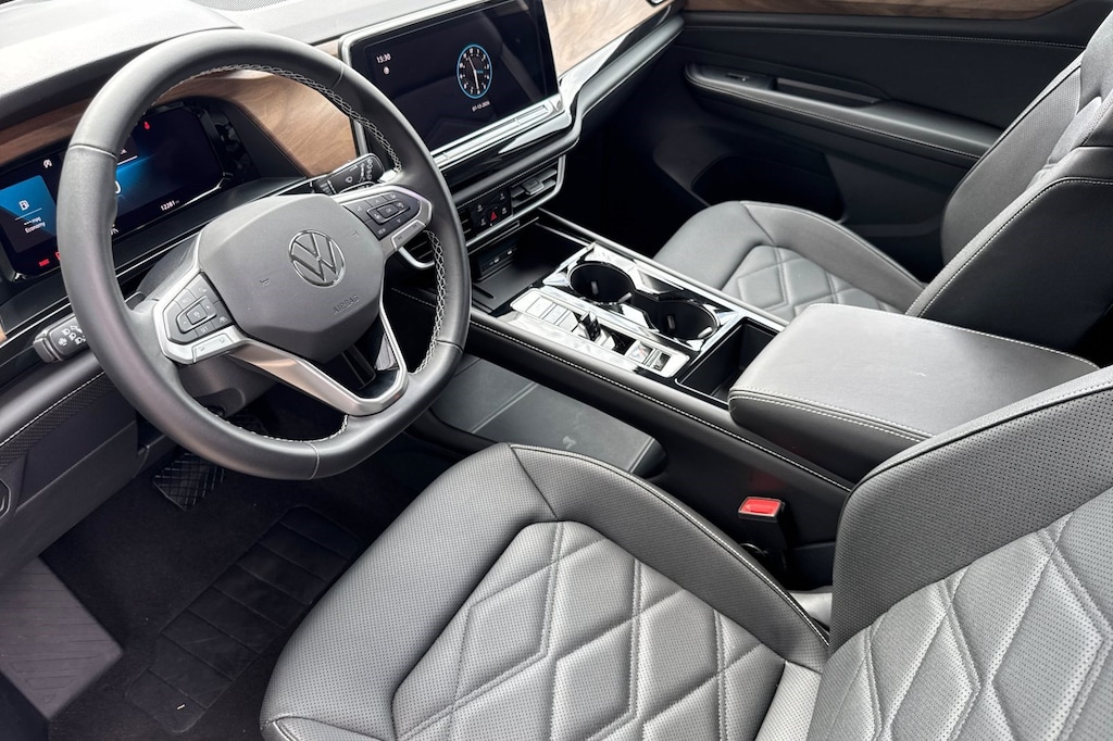 Used 2026 Volkswagen Atlas 2.0T SE w/Technology SUV