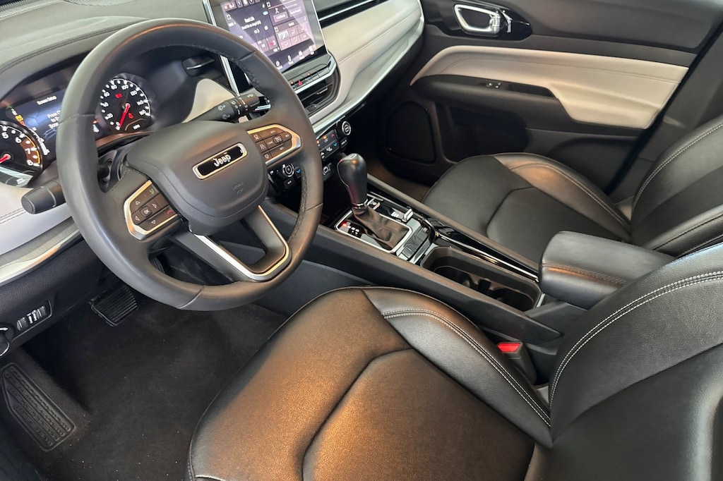 Used 2025 Jeep Compass Limited SUV