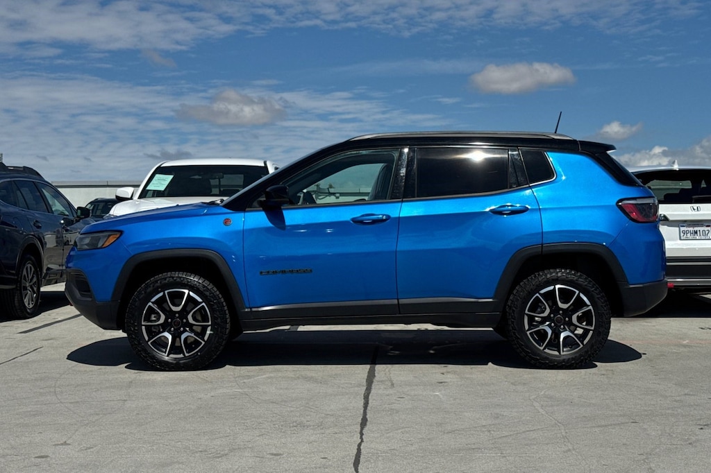Used 2025 Jeep Compass Trailhawk SUV