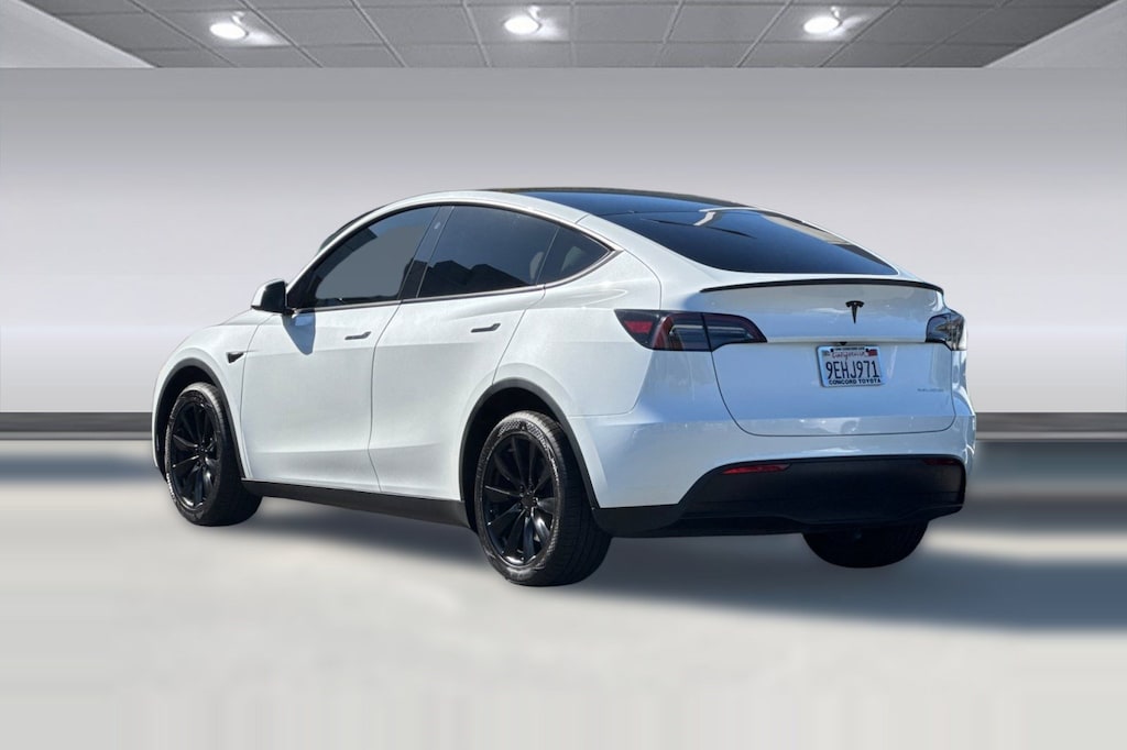 Used 2023 Tesla Model Y Long Range SUV